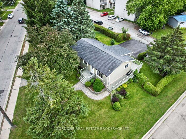 Property Photo: 450 Charles Street N ON K7G 1V7