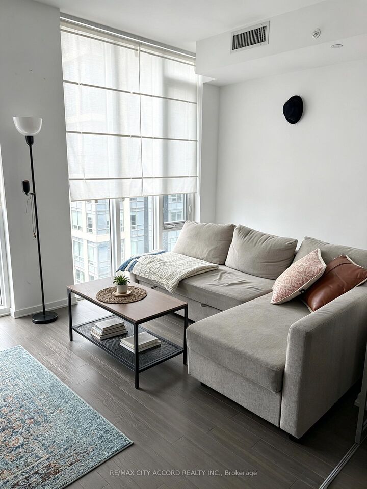 Property Photo:  101 Peter Street 2010  ON M5V 0P1 