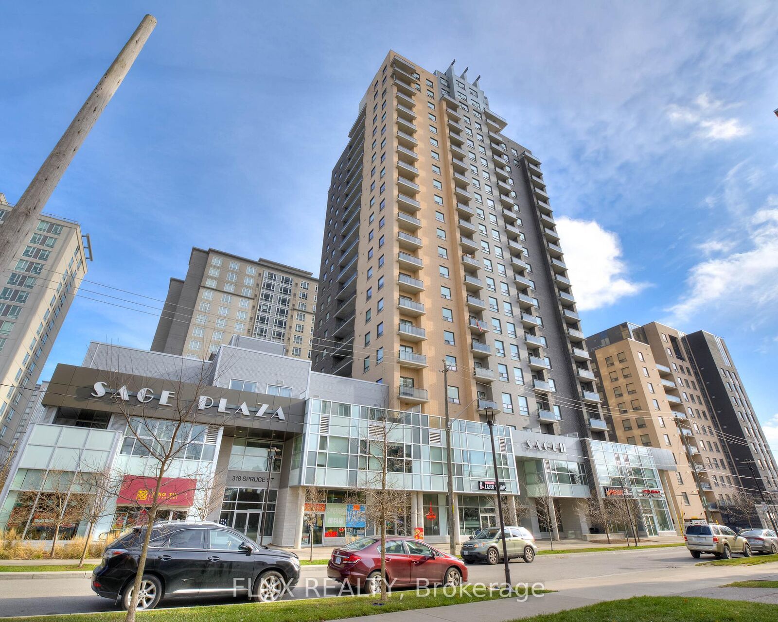 Property Photo:  318 Spruce Street 808  ON N2L 0E9 