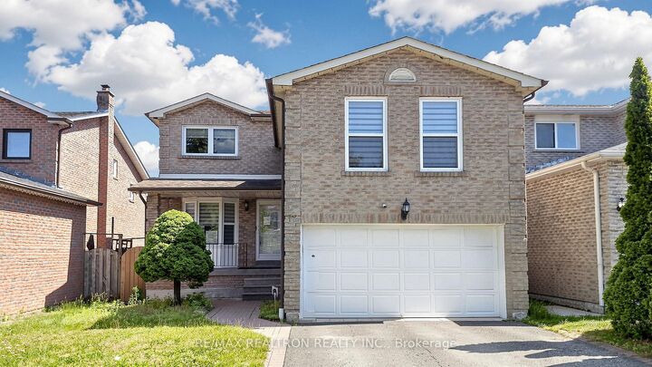 Property Photo: 72 Halfmoon Square ON M1C 3V3