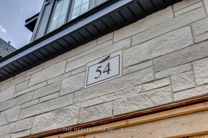Property Photo: 54 Royal Crescent ON N5P 0G5