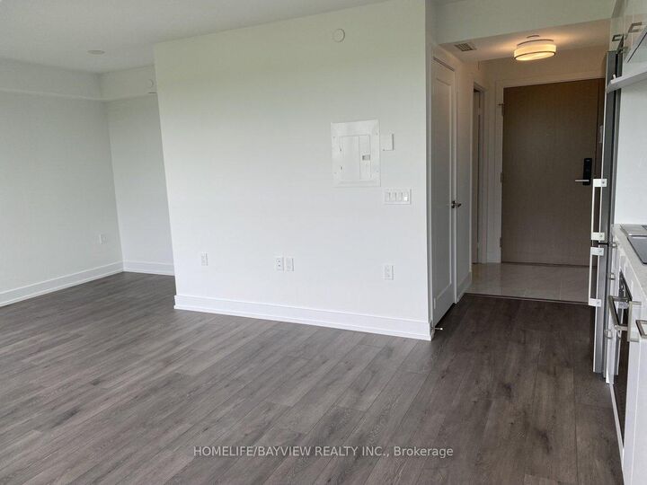 Property Photo:  585 Bloor Street E 2316  ON M4W 0B3 