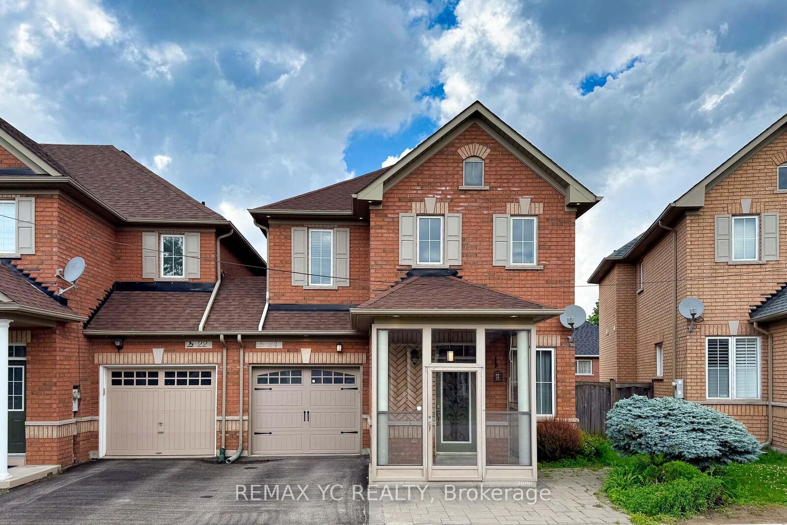 Property Photo:  24 Millwright Avenue  ON L4E 5B1 