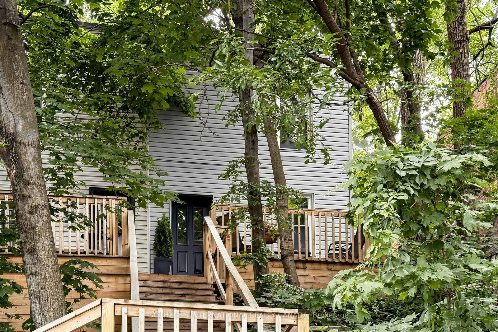 Property Photo:  24 Patrick Street  ON L8N 1Z5 