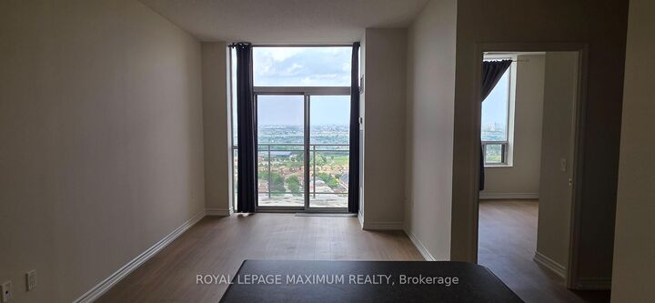 Property Photo:  55 Strathaven Drive 2103  ON L5R 4G9 