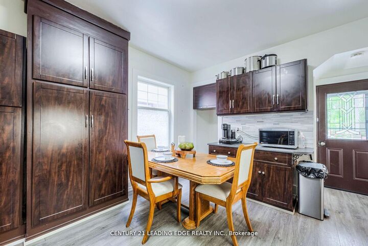 Property Photo:  214 Aylmer Street  ON K9J 3K4 