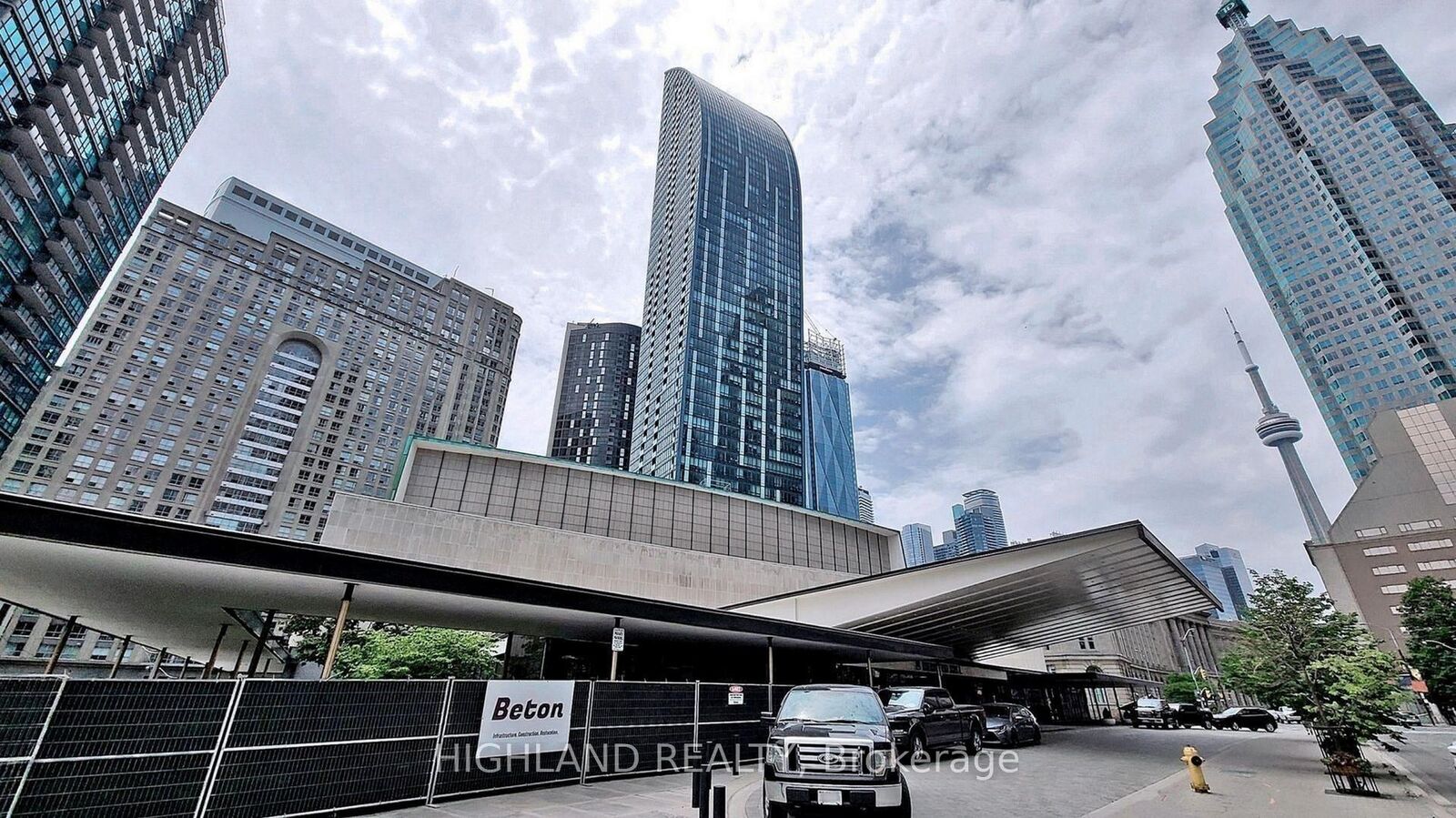 Property Photo: 8 The Esplanade N/A 2506 ON M5E 0A6