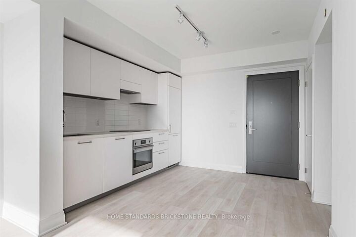 Property Photo:  33 Frederick Todd Way 308  ON M4G 0C9 