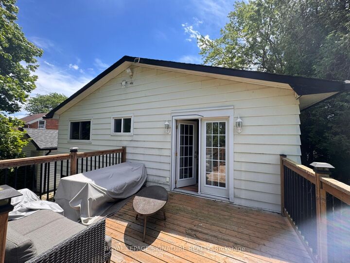 Property Photo:  279 Lakeshore Road S  ON L2M 1R9 