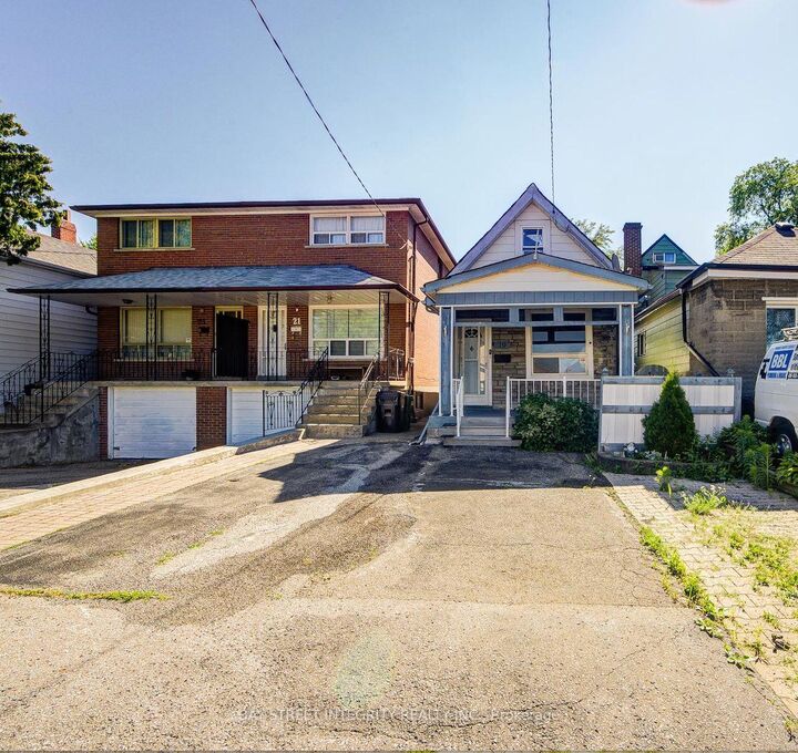 Property Photo:  19 Robinson Avenue  ON M1L 3S8 