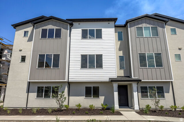 Property Photo: 511 S 720 W 466 UT 84003