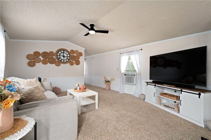 Property Photo: 146 Wencliff Lane PA 15644
