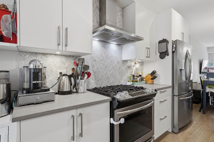 Property Photo: 843 Ewen Avenue 23 BC V3M 0K6