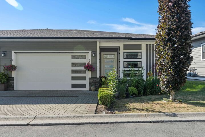 51096 Falls Court 144 — photo 1