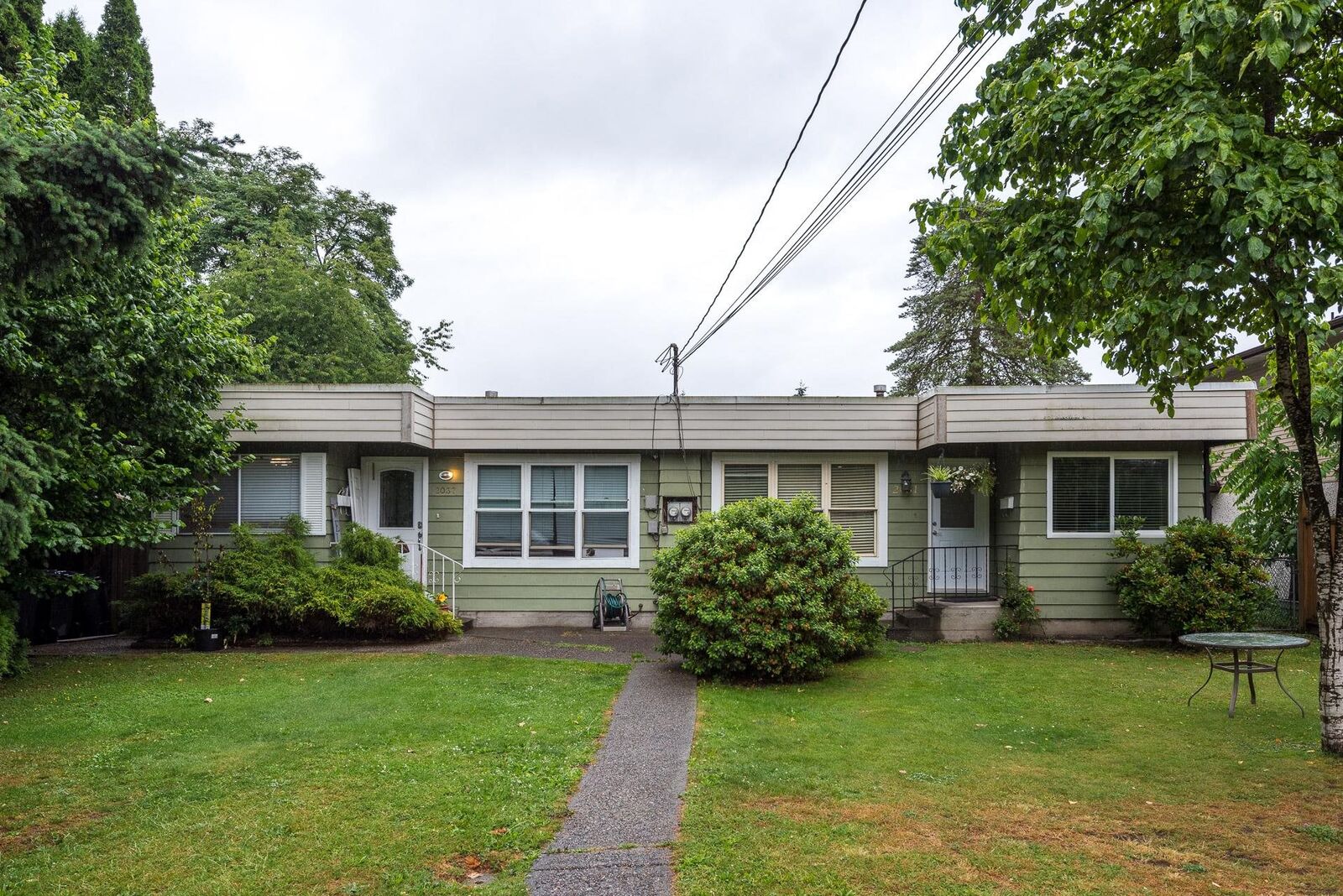 Property Photo: 2031 Manning Avenue BC V3B 1L5