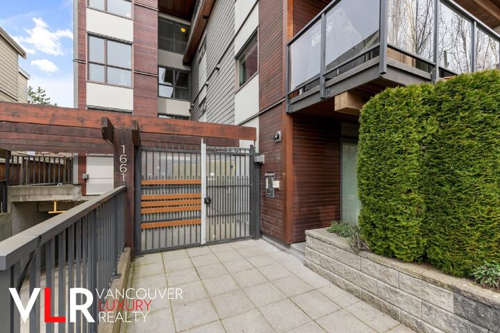 Property Photo:  1661 E 2nd Avenue 107  BC V5N 1E1 