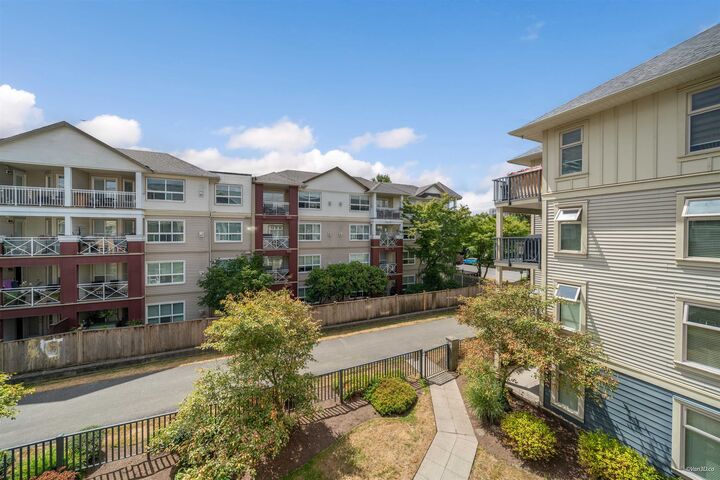 Property Photo: 8084 120A Street 314 BC V3W 1V2