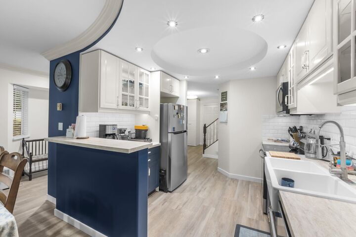 Property Photo: 1386 Lincoln Drive 135 BC V3B 7G6