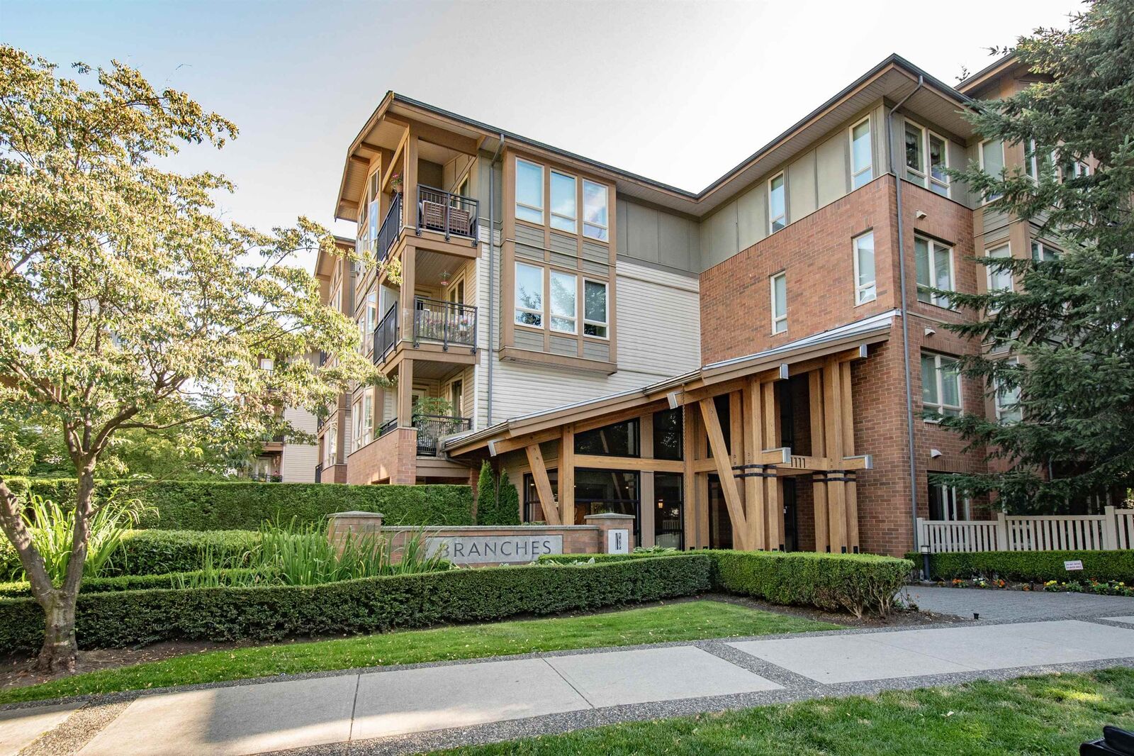 Property Photo:  1111 E 27th Street 104  BC V7J 1S3 