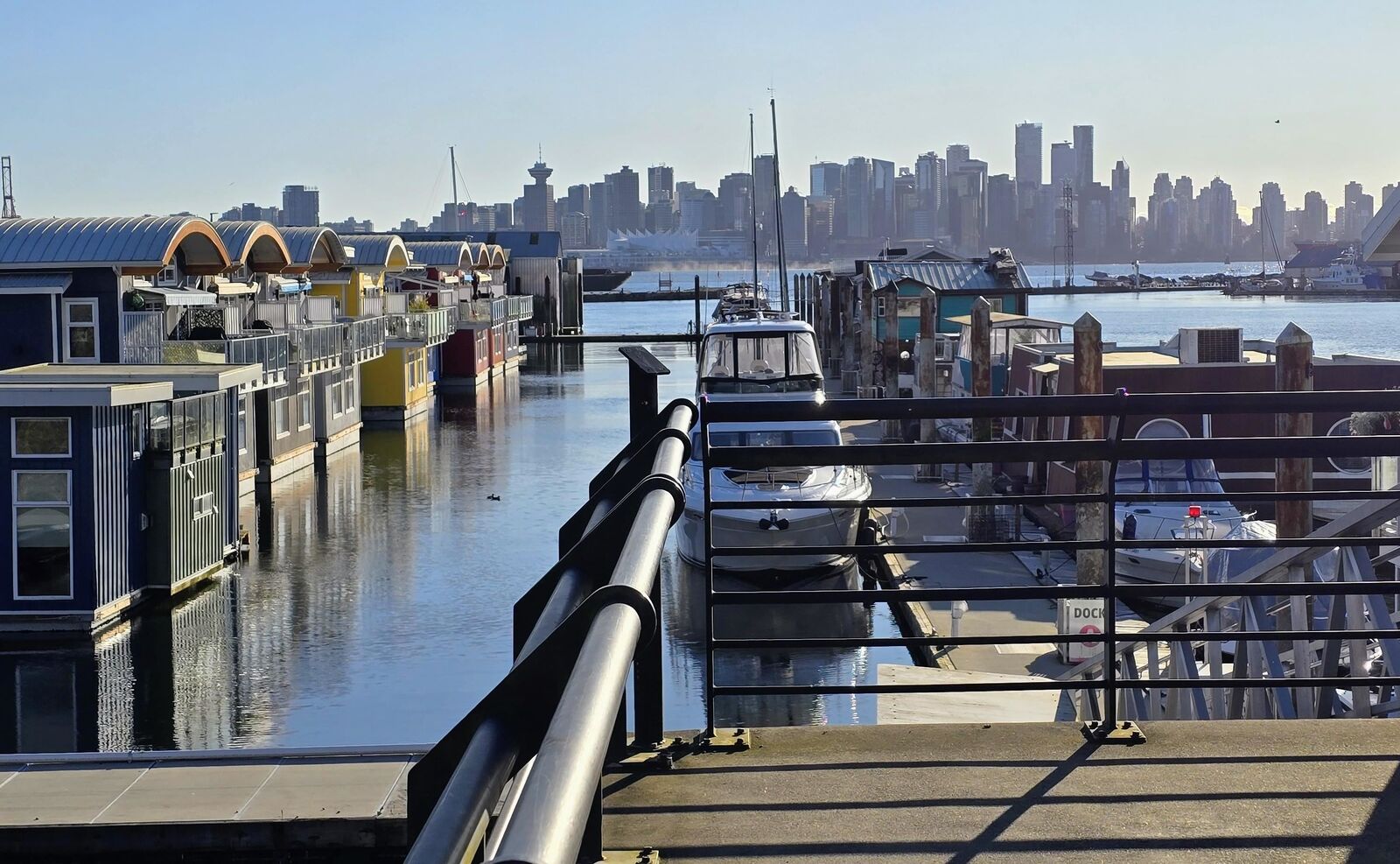 Property Photo: 415 W Esplanade Jnw33 BC V7M 1A6
