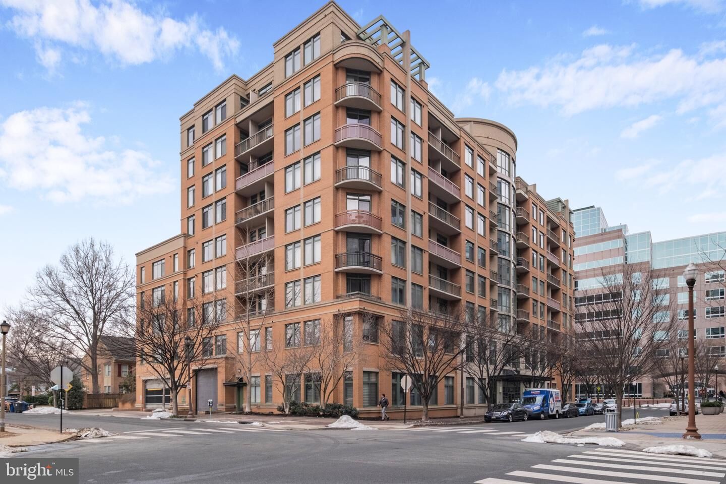 Property Photo: 3625 10th Street N 103 VA 22201