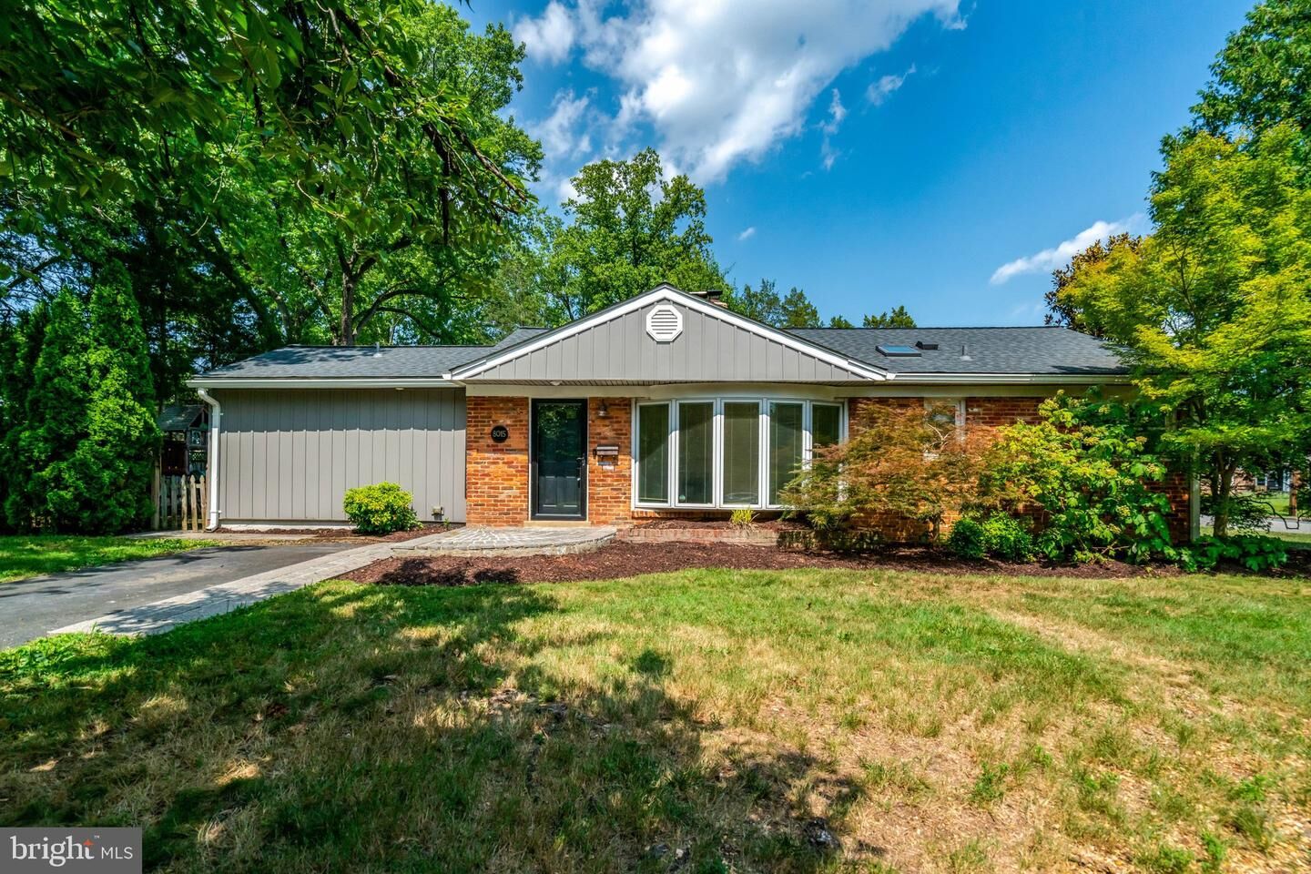 Property Photo: 8015 New Market Road VA 22308