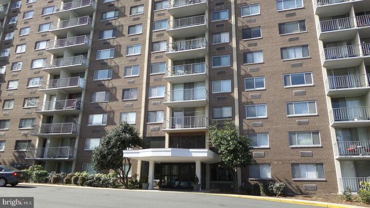 Property Photo: 2059 Huntington Avenue 1408 VA 22303