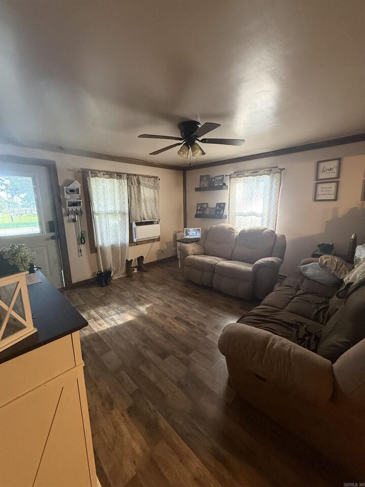Property Photo: 205 E Donaldson AR 72461
