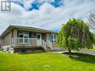 Property Photo:  329 Mary Street West  ON K9V 5X5 