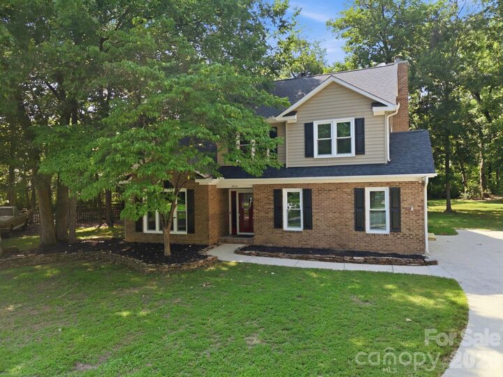 Property Photo: 3970 Tenneyson Court NW NC 28027