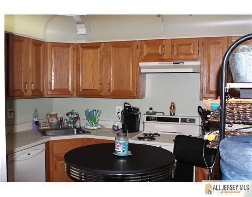 Property Photo:  388 Lancaster Court  NJ 08854 