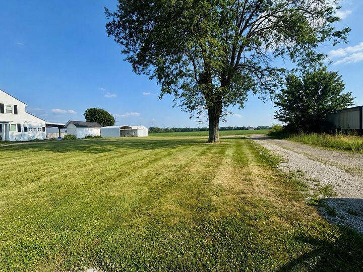 Property Photo: 7135 E Main Street OH 43153