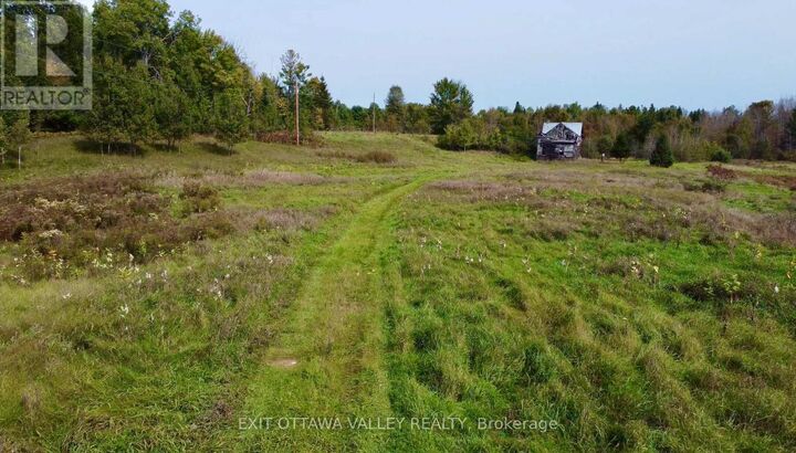 Property Photo:  272 Round Lake Road  ON K0J 2A0 