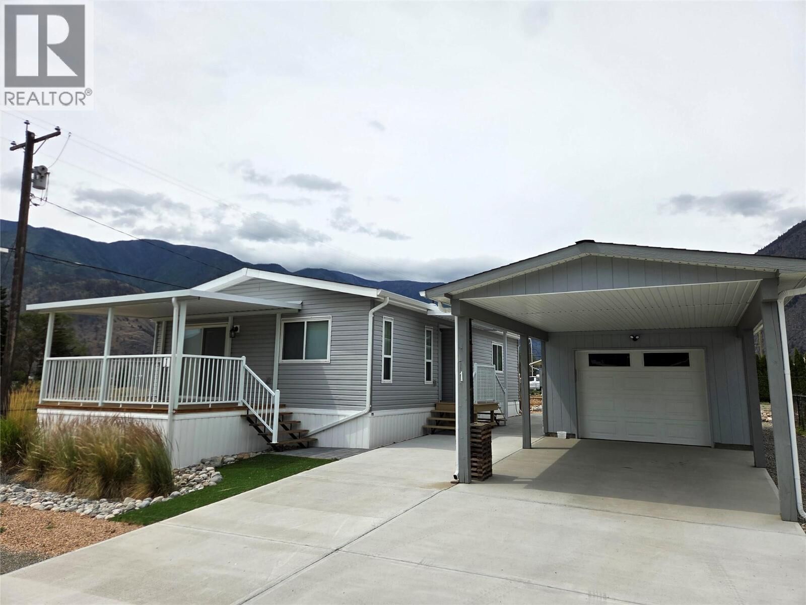 Property Photo:  1118 Middle Bench Road 1  BC V0X 1N2 