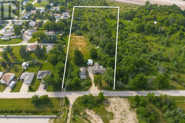 Property Photo: 110/112 Lorne Street ON K7A 3L1