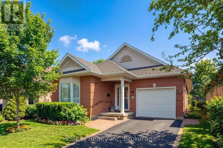 16 Winterberry Lane — photo 1