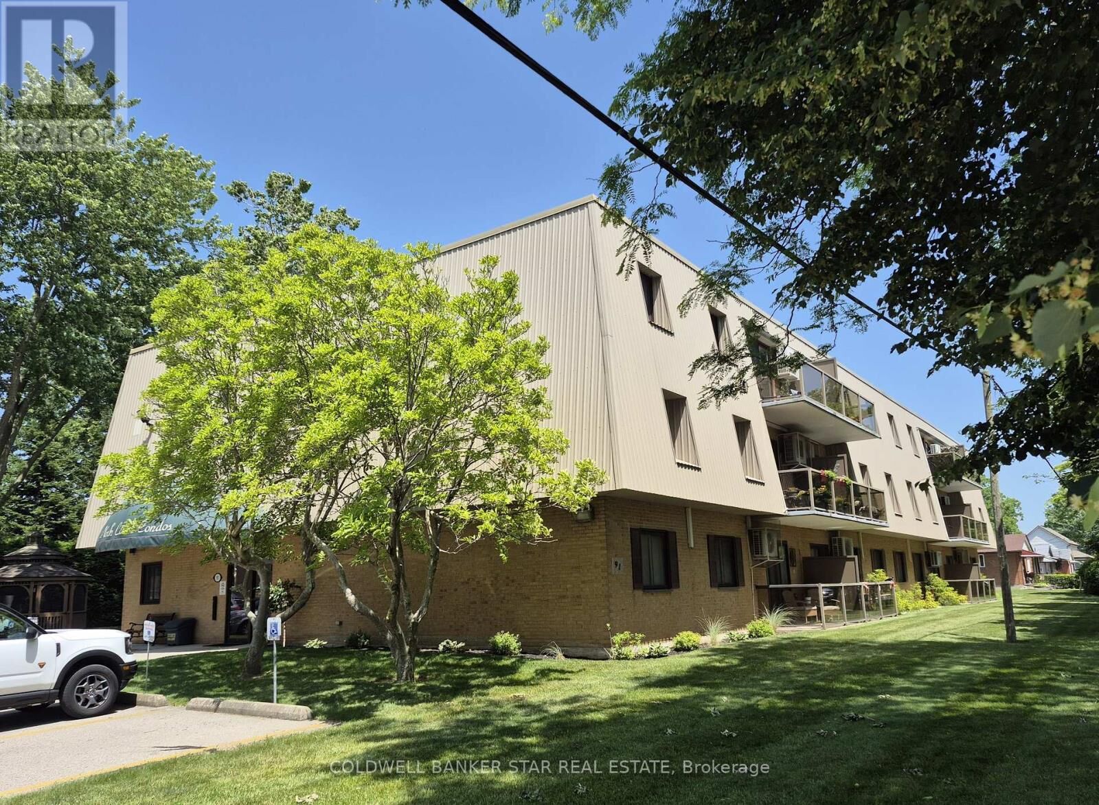 Property Photo:  91 Spruce Street West 106  ON N5H 1B4 
