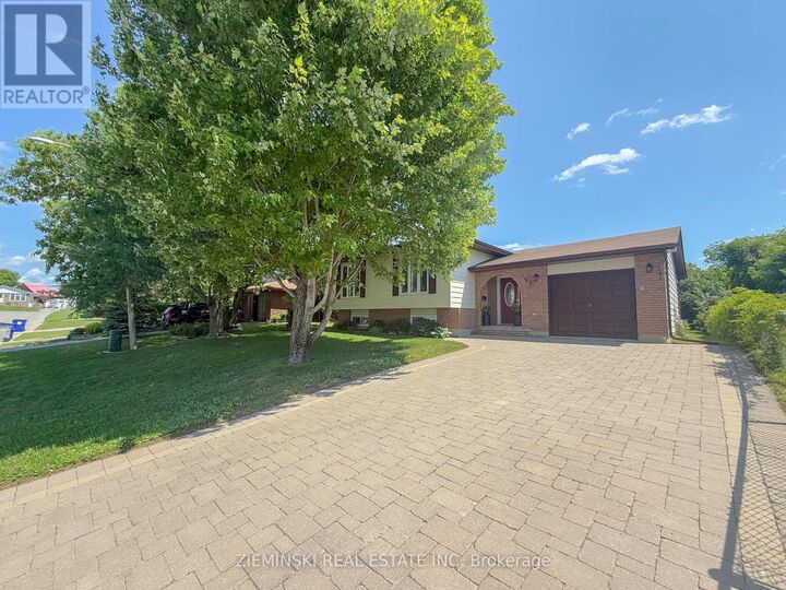 Property Photo:  199 Clement Avenue  ON P0N 1C0 
