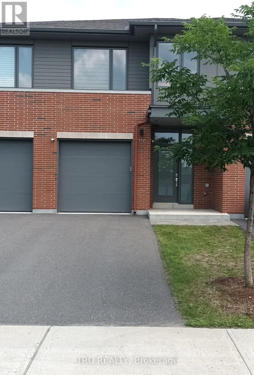 Property Photo: 316 Wigwas Street ON K1K 5A1