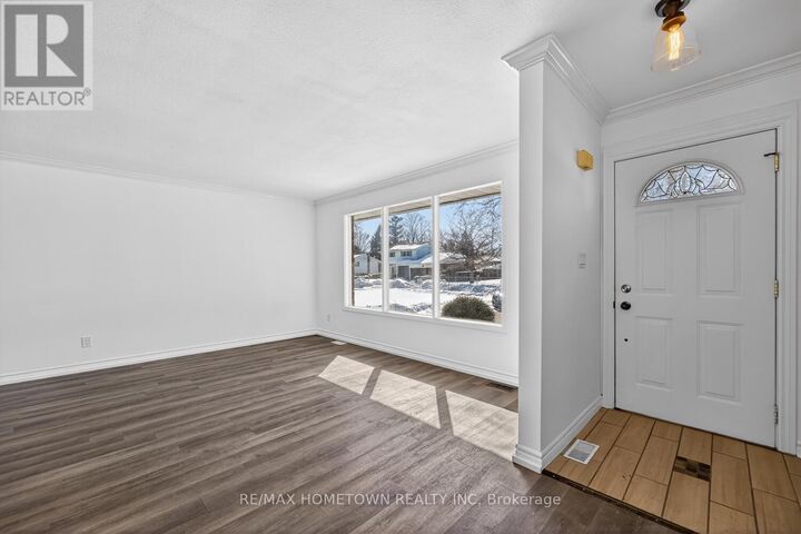 Property Photo: 31 Vanier Drive ON K6V 3J6