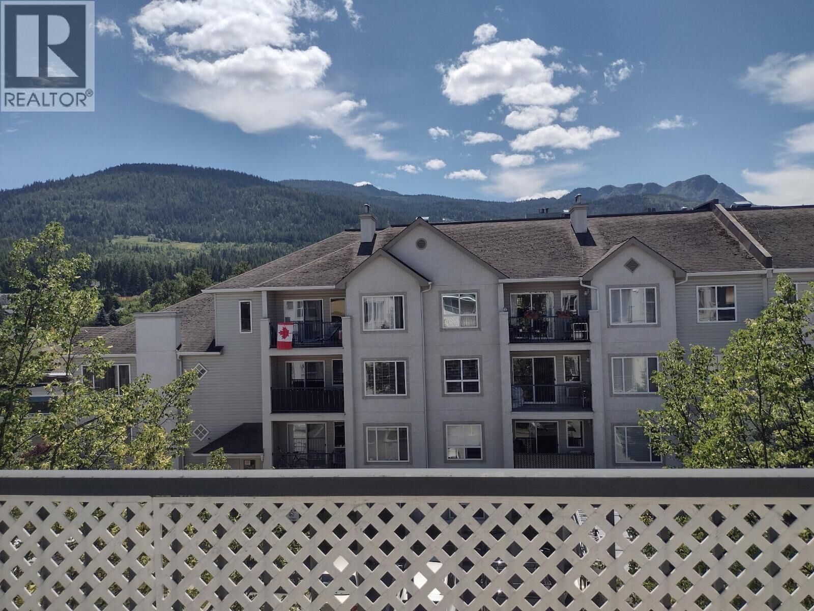 Property Photo:  640 3 Street Southwest 406  BC V1E 2R3 