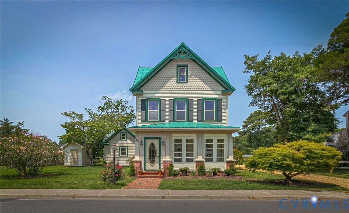 Property Photo: 618 Main Street VA 22539