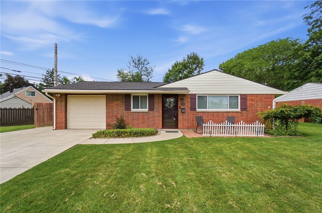 Property Photo:  2425 Acorn Drive  OH 45419 