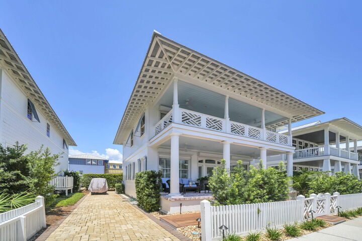 Property Photo:  309 Beachside Drive  FL 32413 