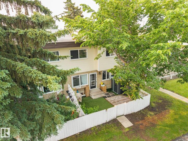 Property Photo: 16428 109 Street NW 105 AB T5X 2T4