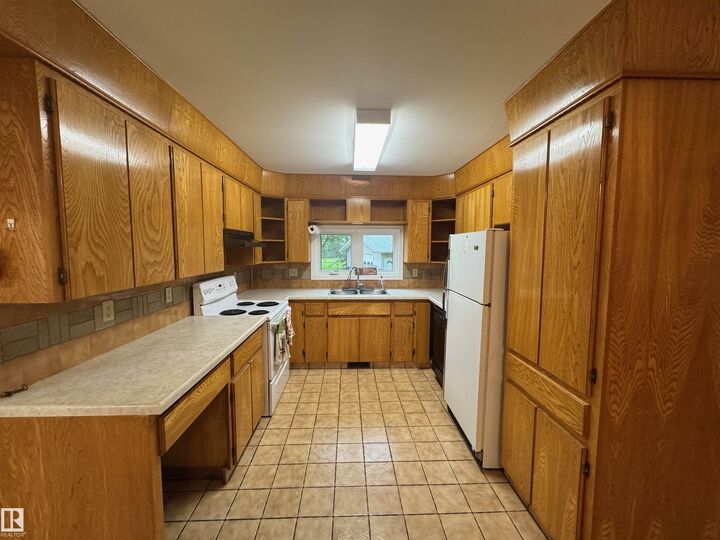 Property Photo:  59416 Rng Rd 94  AB T0A 3A0 