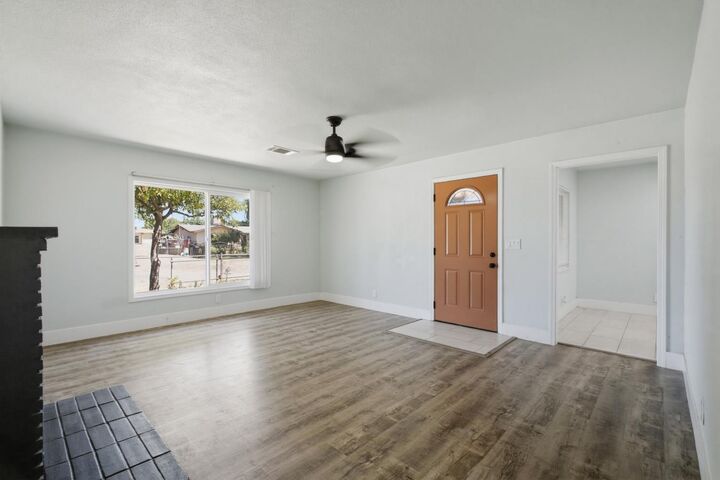 Property Photo: 2452 S Holloway Avenue CA 93725