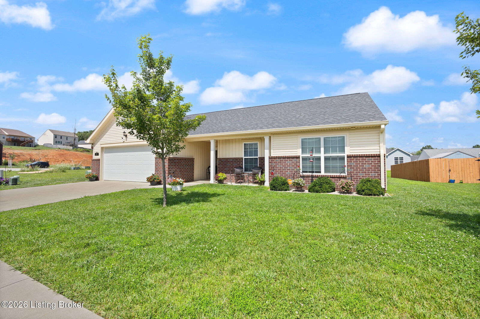 Property Photo:  409 Lambrusco Way  KY 40175 