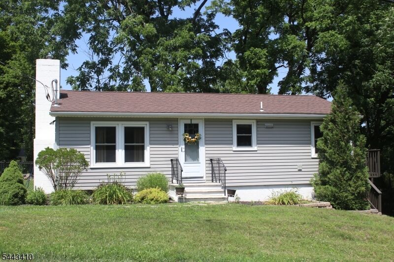 Property Photo: 12 Clover Ln NJ 07418