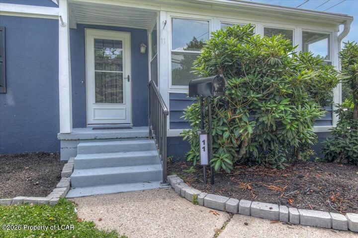 Property Photo:  11 Harris Hill Road  PA 18708 